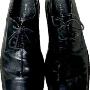 Kenneth Cole vintage size 8 shoe